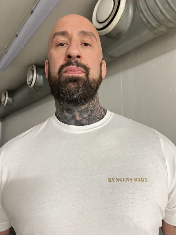 T-shirt Vit Kungens Barn - Bild 2