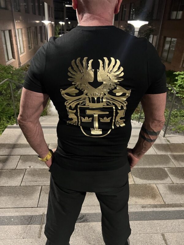 T-shirt Svart Kungens Barn - Bild 2